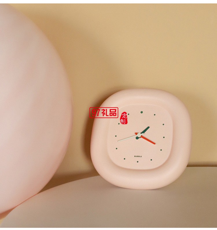 客廳家用臥室靜音石英掛鐘個(gè)性創(chuàng)意