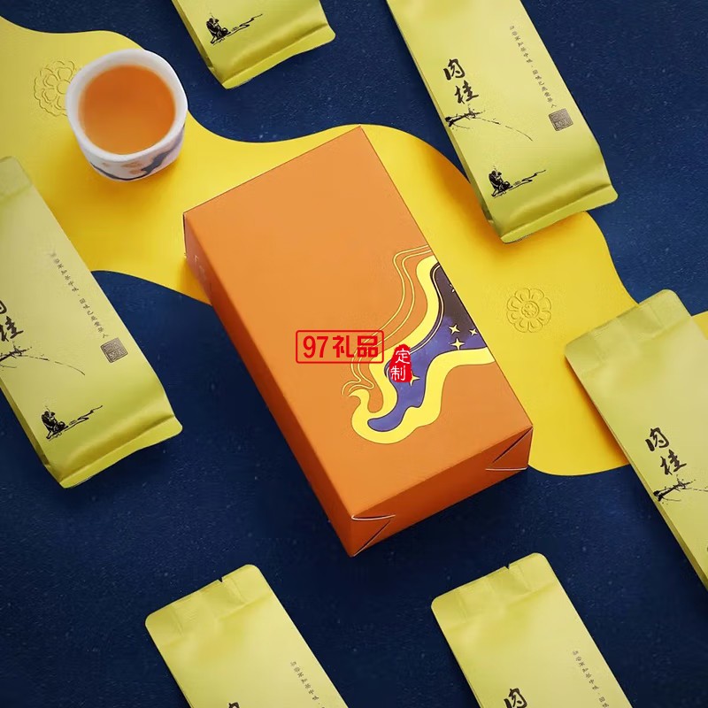 萬(wàn)春和攬·月