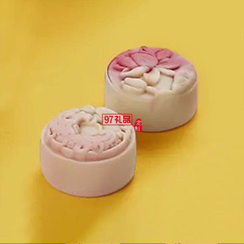 萬(wàn)春和攬·月