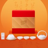 把中秋的溫柔調(diào)進(jìn)香里，拆開(kāi)就是滿屋團(tuán)圓氣一禮盒藏盡中秋月